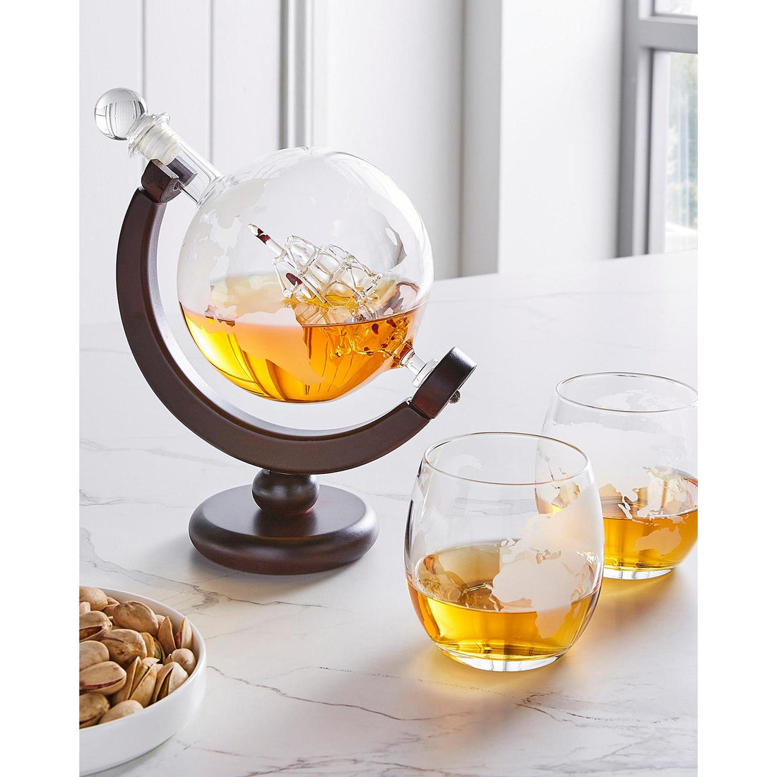 Globe Decanter with 2 Glasses Set